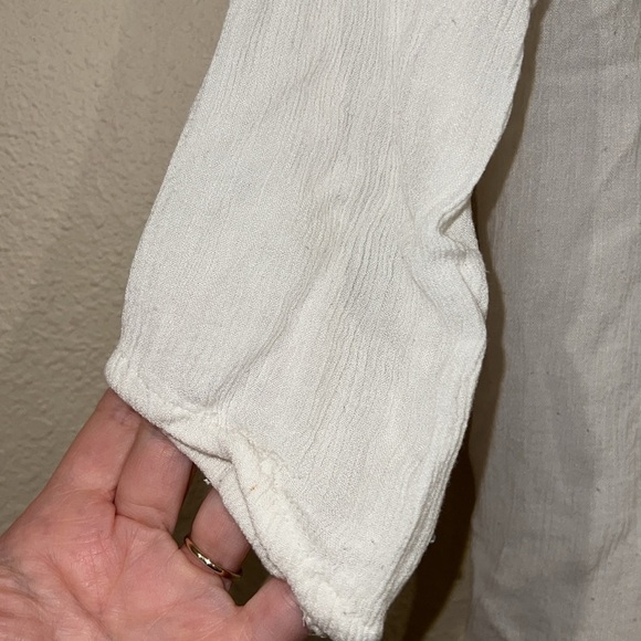 Abercrombie & Fitch White Embellished Blouse with Blue Embroidery boho style XS - Picture 3 of 5